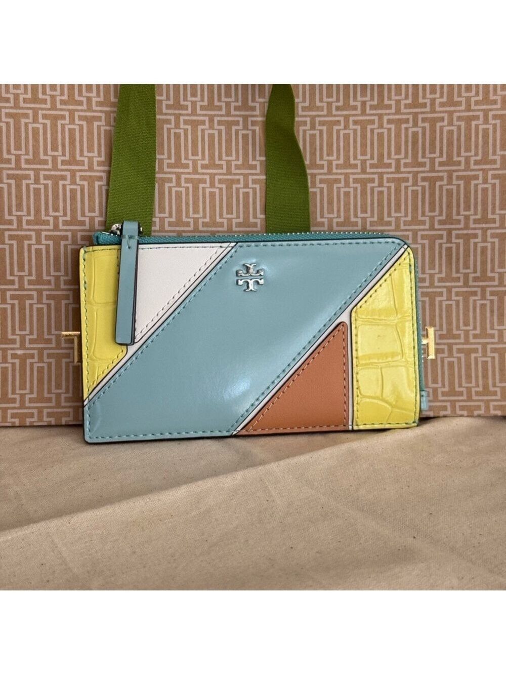 New ๐ Tory Burch Blake leather multi color Card Holder - Picture 4 of 6